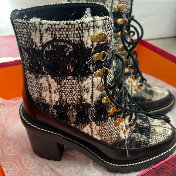 Tory Burch Size 9 - Picture 3 of 4